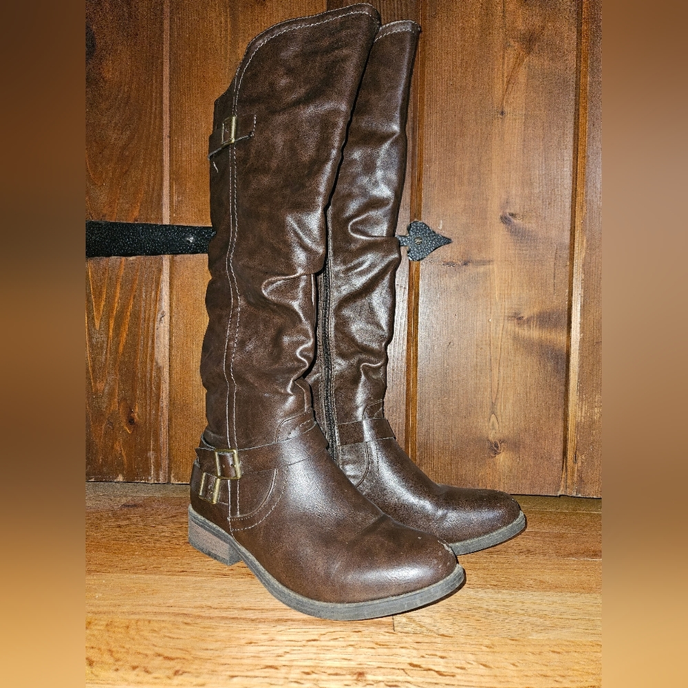 Brown Boots; Women's 8.5